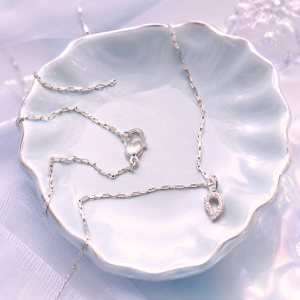 925 Sterling Silver Leaf Pendant Necklace